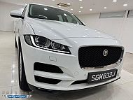 Jaguar F-Pace Prestige 2.0 I4D 2016 Diesel Rear DVD White